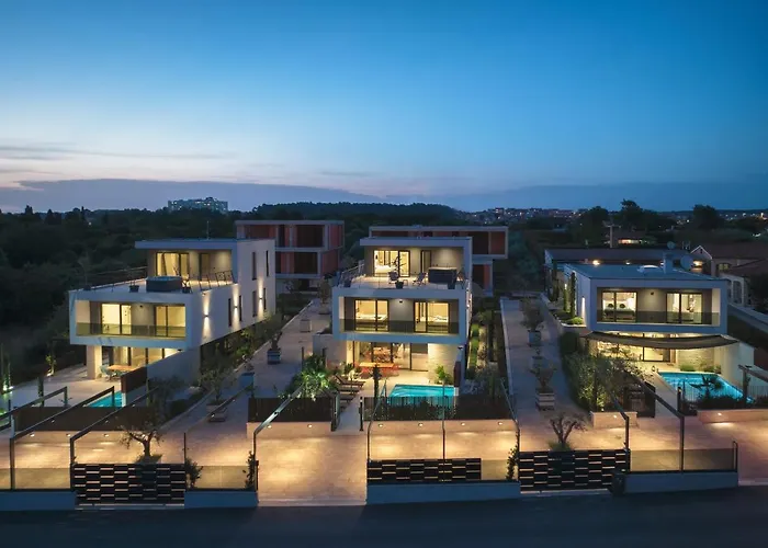 Monte Grosso 2 With Padel Court 풀라