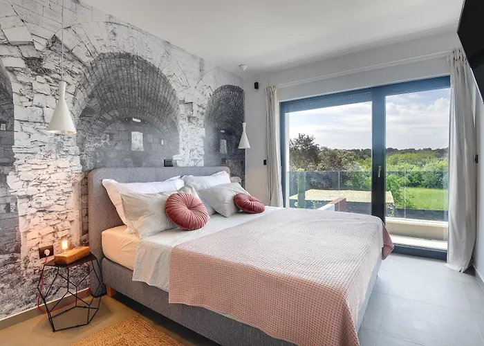 빌라 Monte Grosso 2 With Padel Court 풀라