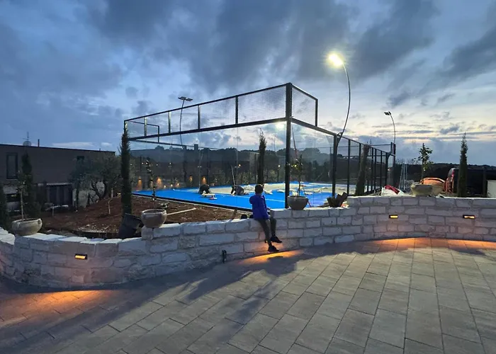 Monte Grosso 2 With Padel Court Villa Pula